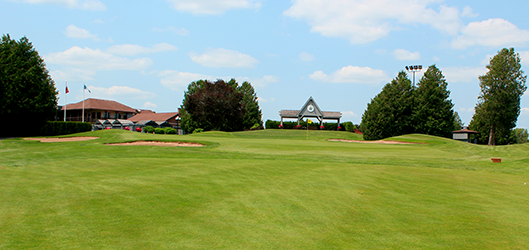 Golf holiday review of Ontario, Canada; The Royal Ashburn Golf Club, the 18th green